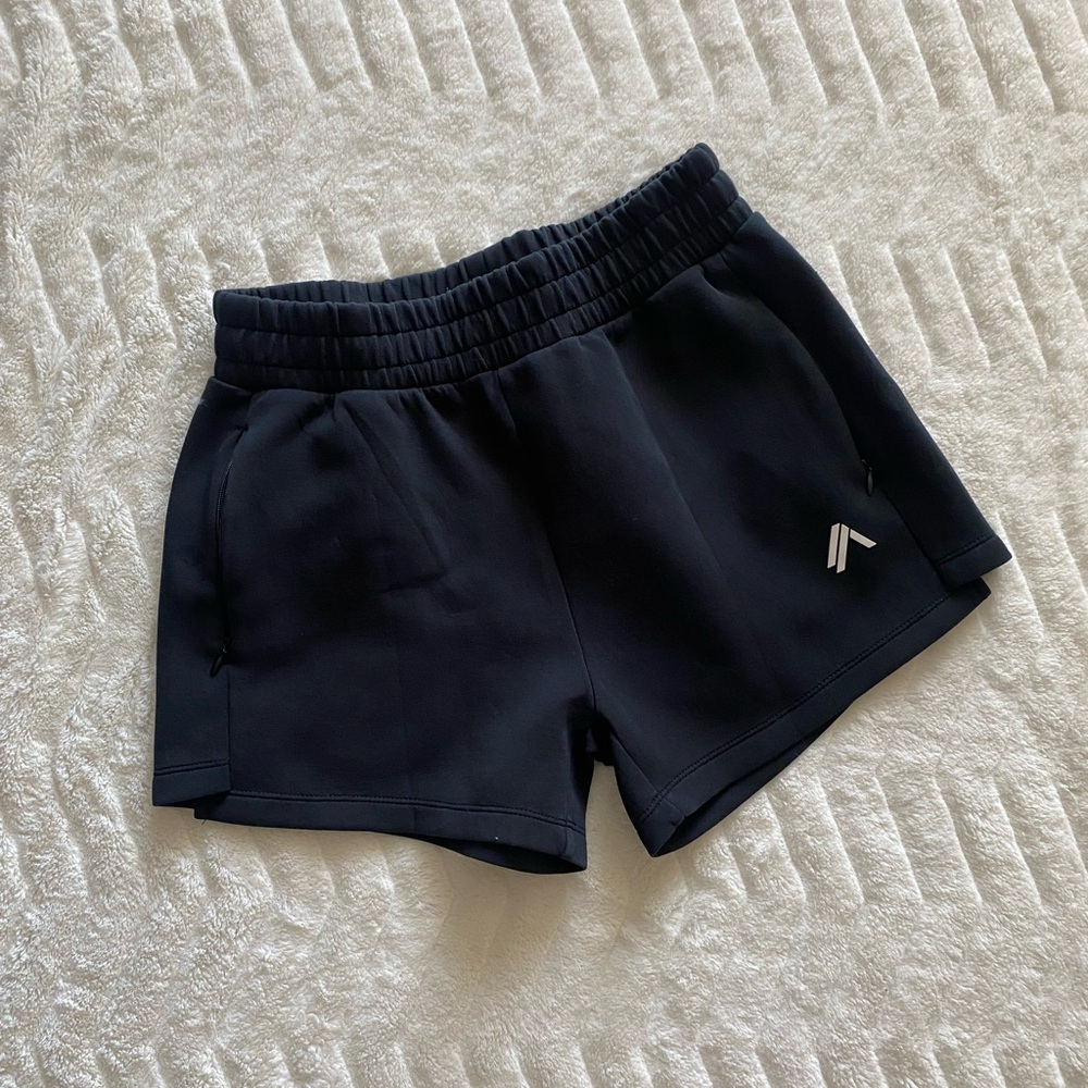 Alphalete black shorts